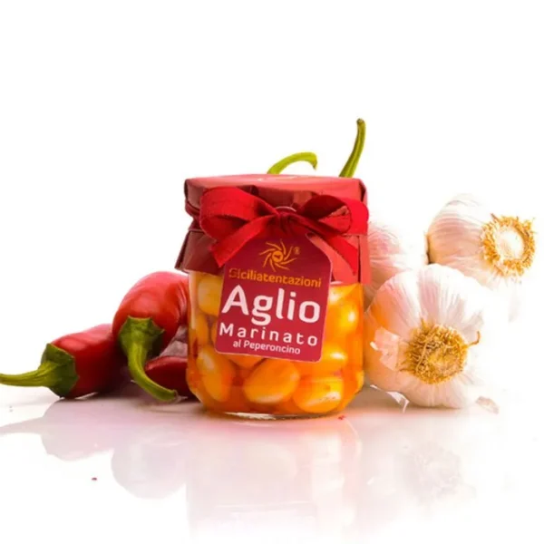 aglio-marinato-al-peperoncino-36.webp Aglio marinato al peperoncino